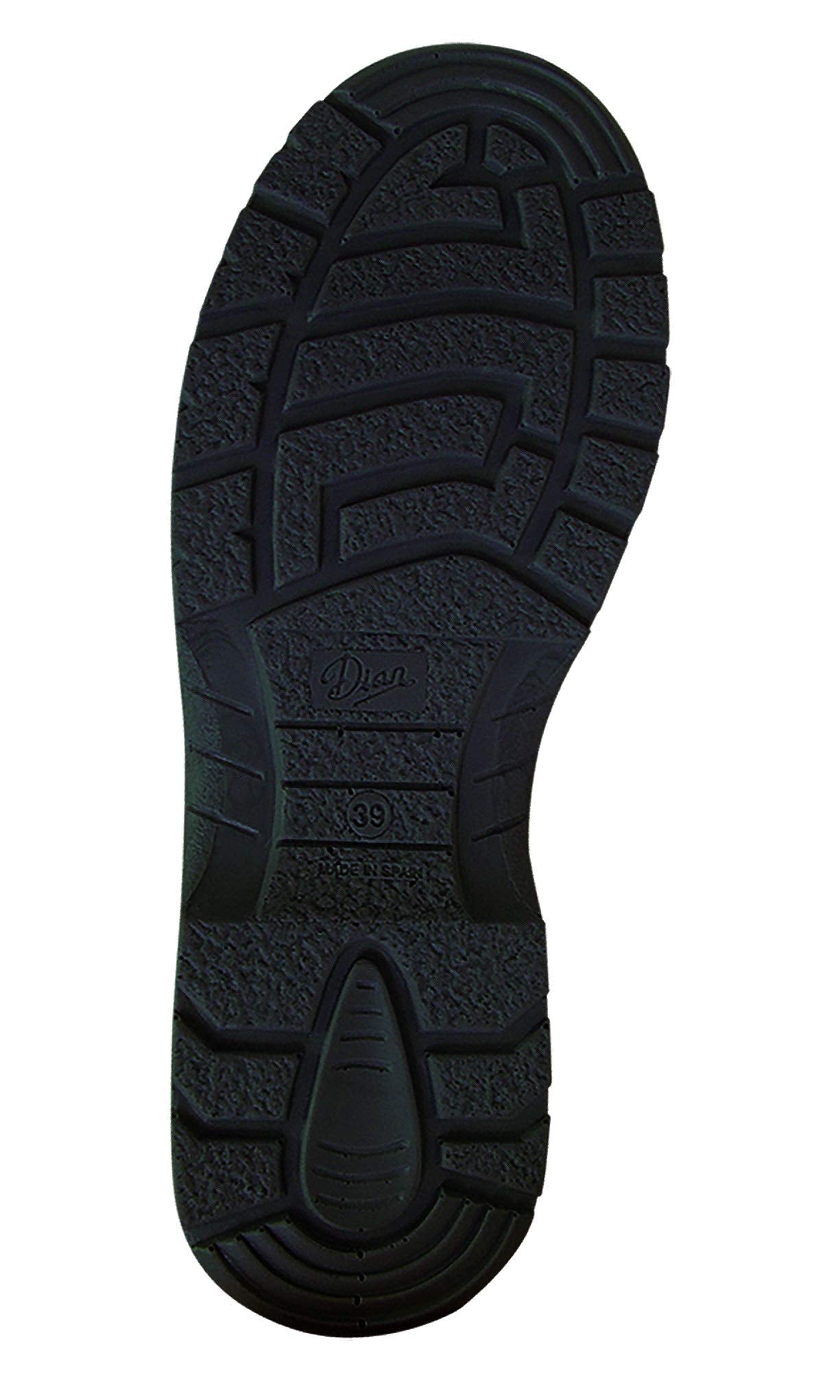 Shoe with lace